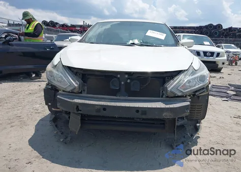 2017 Nissan Altima 2.5 S z USA, uszkodzony, nr VIN 1N4AL3AP7HC476187